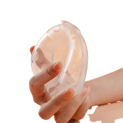 Haakaa Ladybug is a breast milk collector and a great way to discreetly collect milk inside your bra throughout the day.